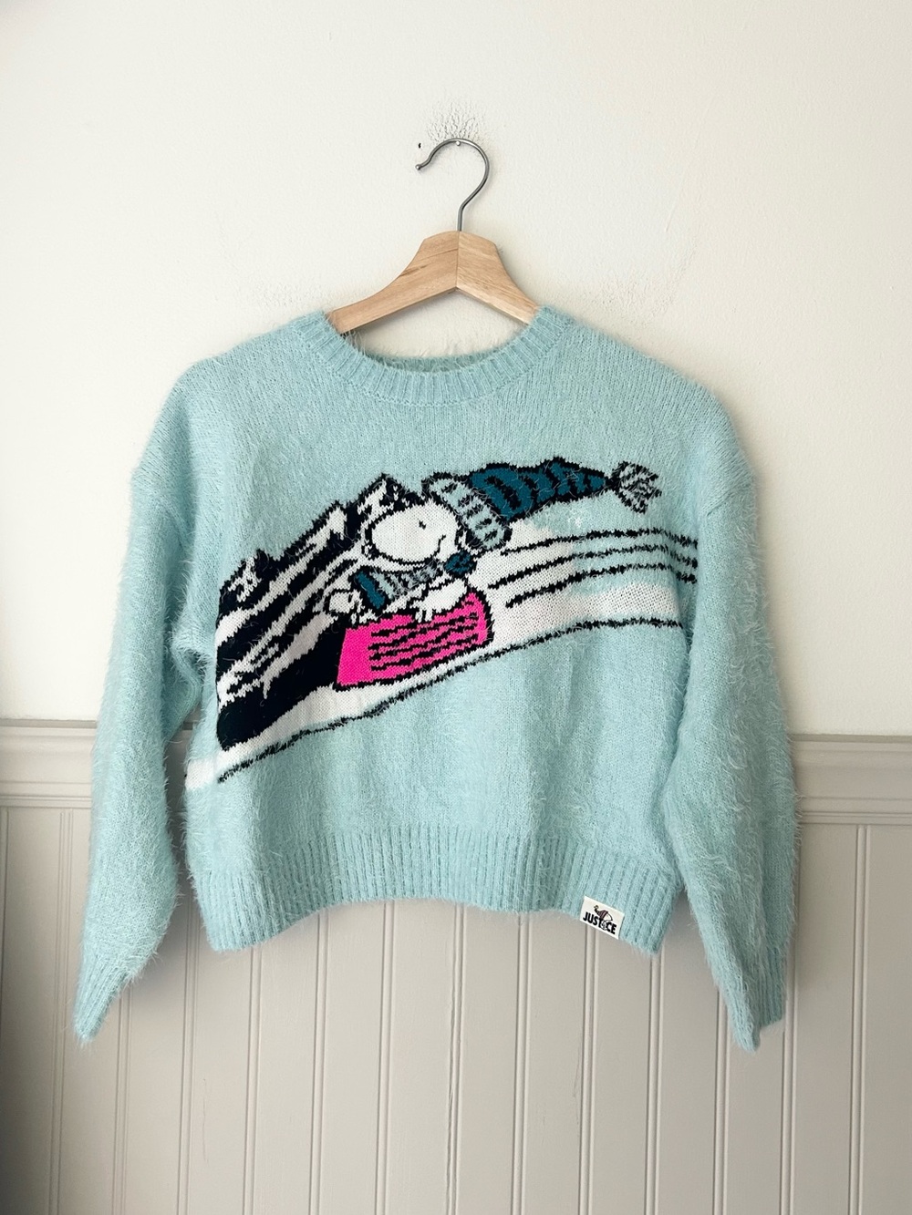 Justice Light Blue Snoopy Peanuts Sled Graphic Sweater Girls 7/8 Cropped Cozy